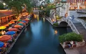 Some suggest the government should Towns and cities are attractive places